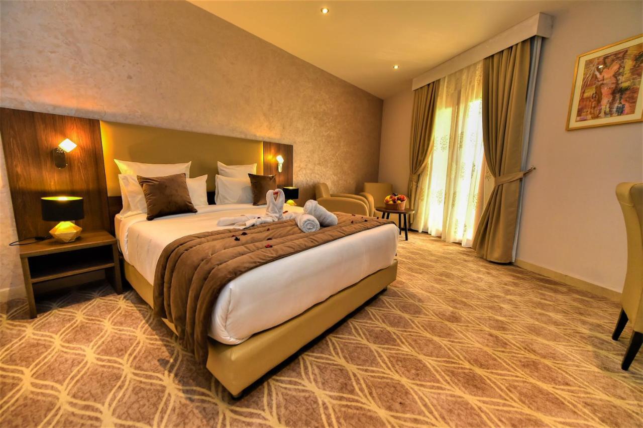 Mf Hotel Oran Bir El Djir Exterior photo