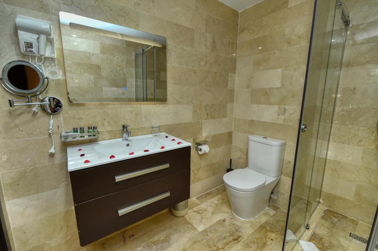 Mf Hotel Oran Bir El Djir Exterior photo