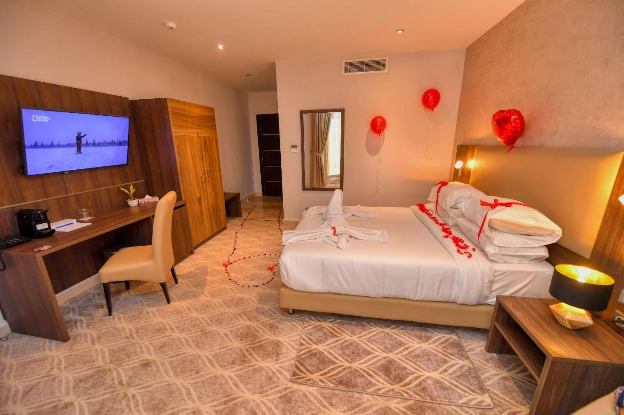 Mf Hotel Oran Bir El Djir Exterior photo