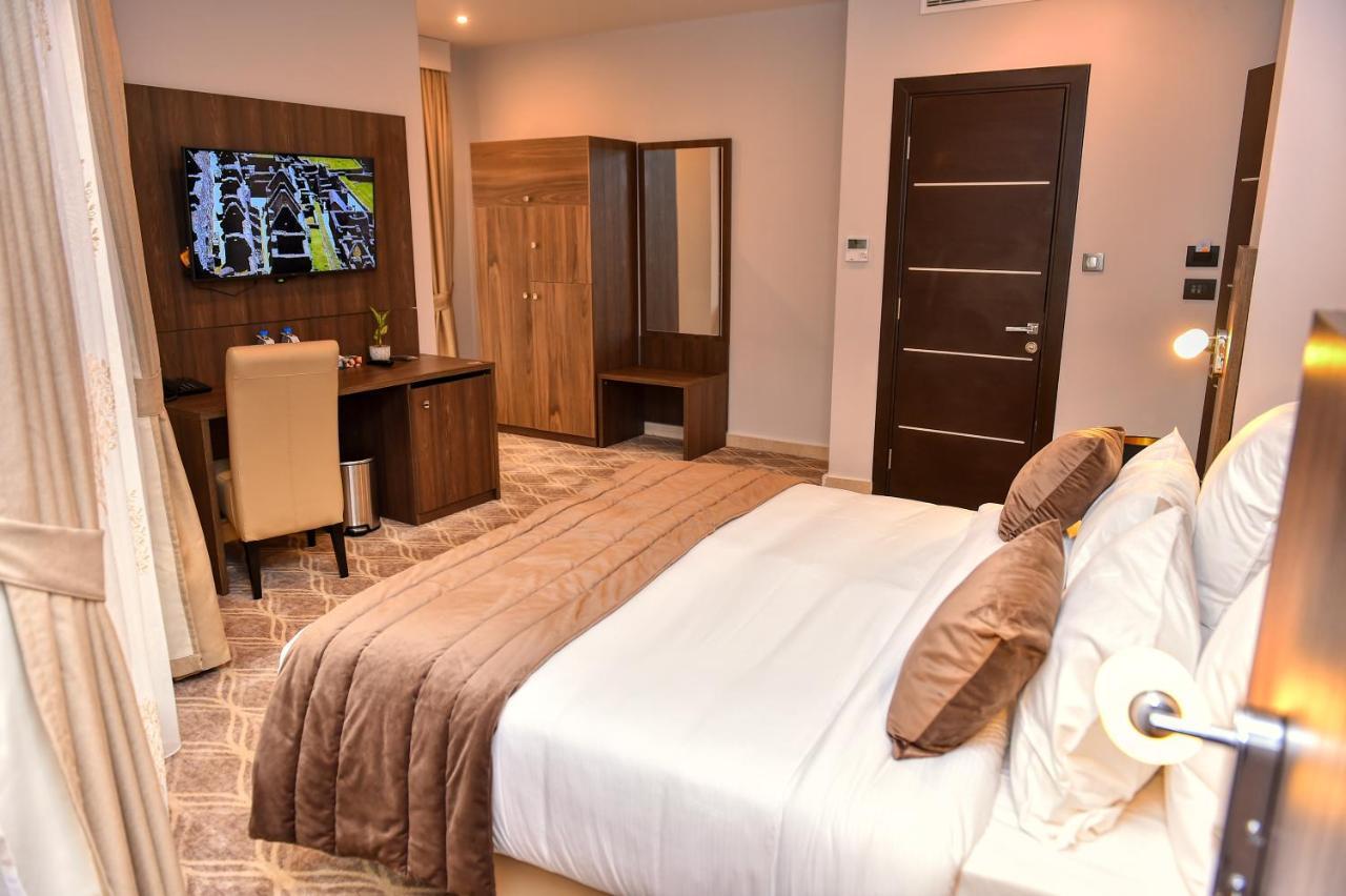 Mf Hotel Oran Bir El Djir Exterior photo